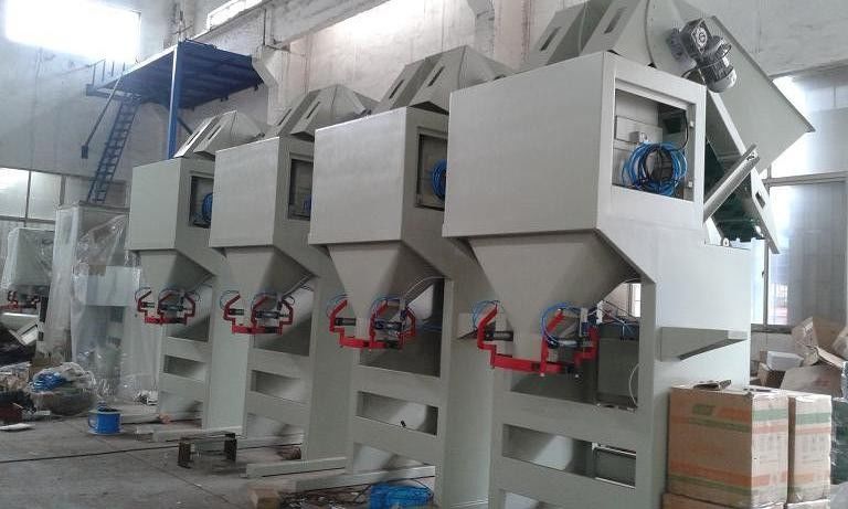 High Speed Briquette / Coal Bagging Machine With Auto Belt Conveyor